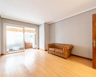 Living room of Flat for sale in  Madrid Capital  with Air Conditioner, Heating and Terrace