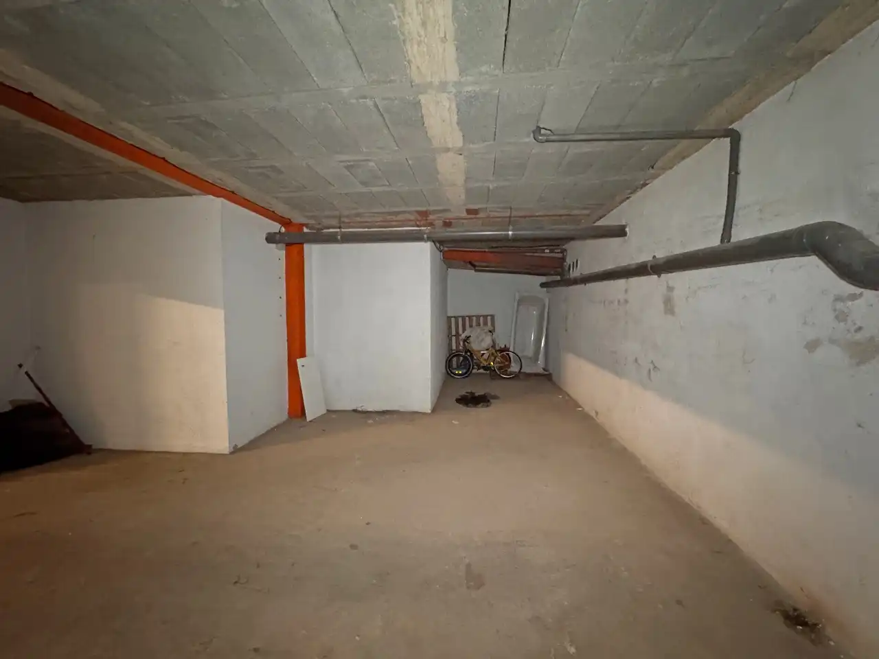 Garaje en venta en La Bisbal d'Empordà