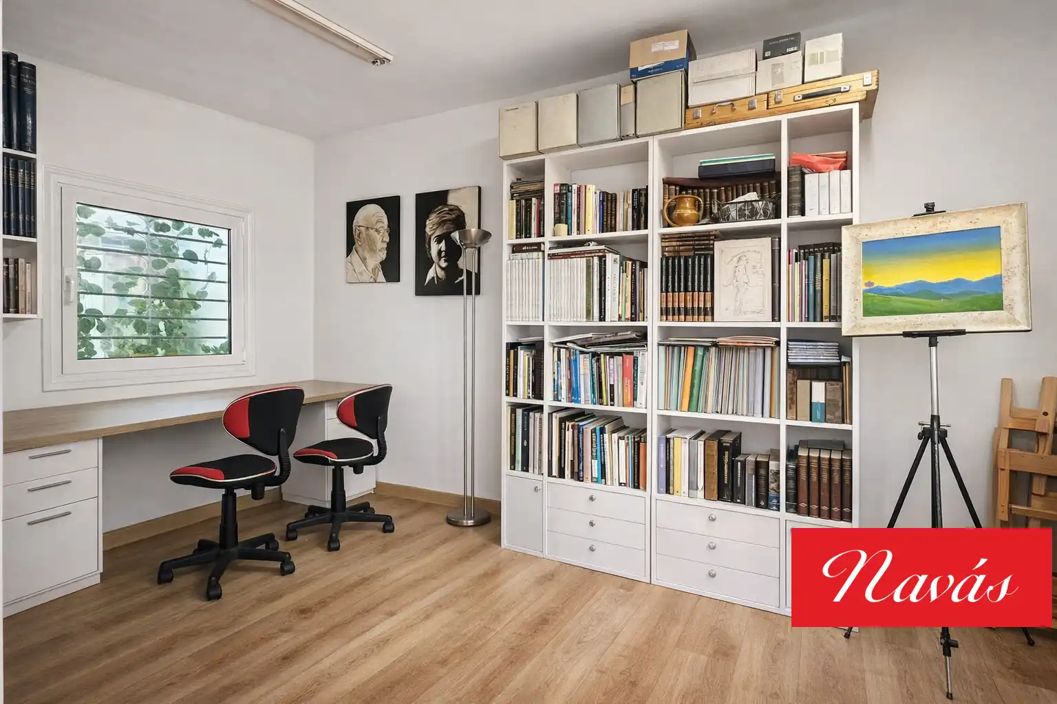Sala d'estar de Casa o xalet en venda en Vigo  amb Calefacció, Jardí privat i Terrassa