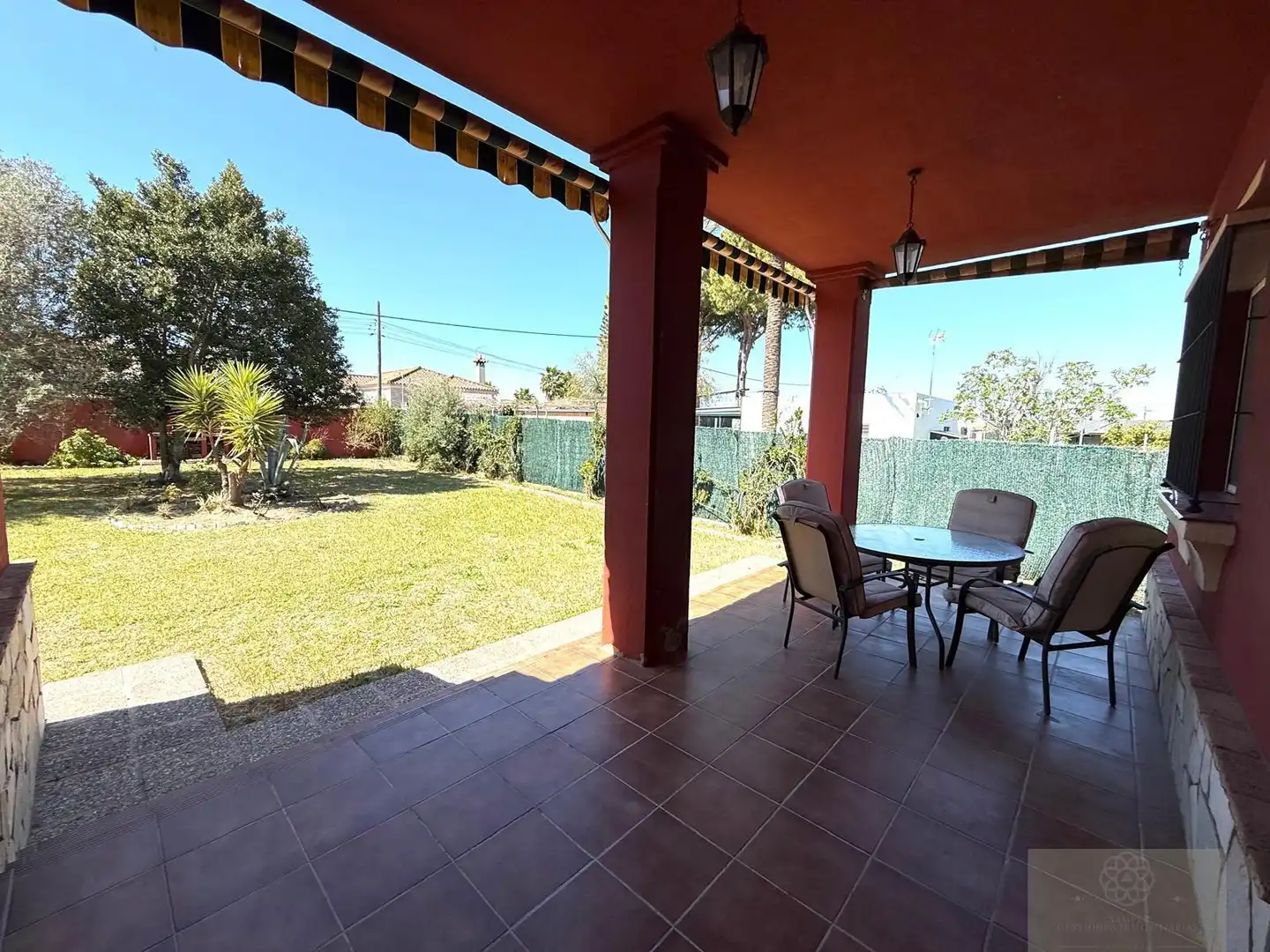 Terrassa de Casa o xalet en venda en El Puerto de Santa María amb Piscina