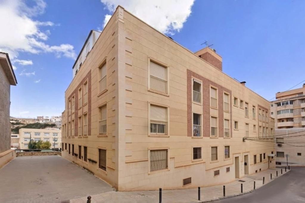 Vista exterior de Planta baja en venta en Crevillent