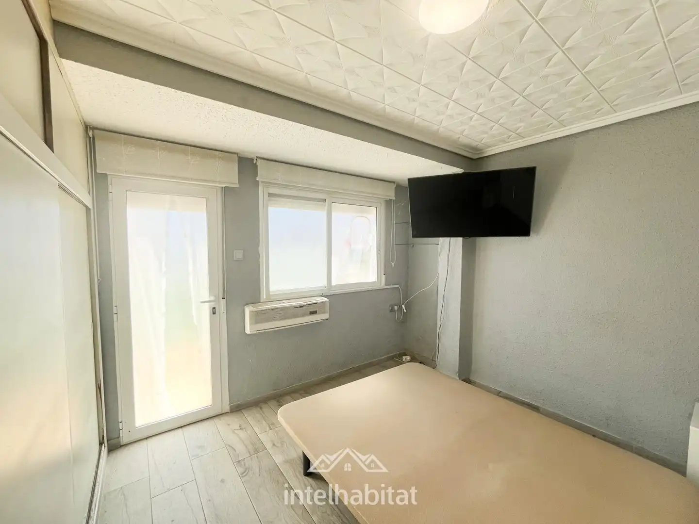 Habitación de Piso en venta en Valencia con Aire acondicionado, Terraza y Amueblado