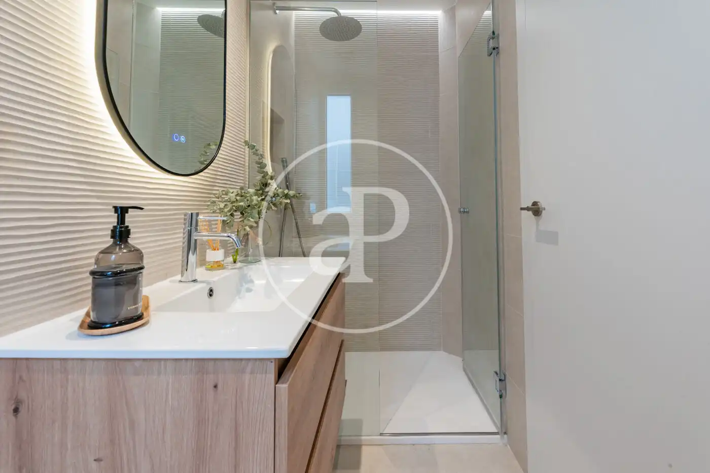Baño de Ático en venta en Madrid con Aire acondicionado, Calefacción y Terraza