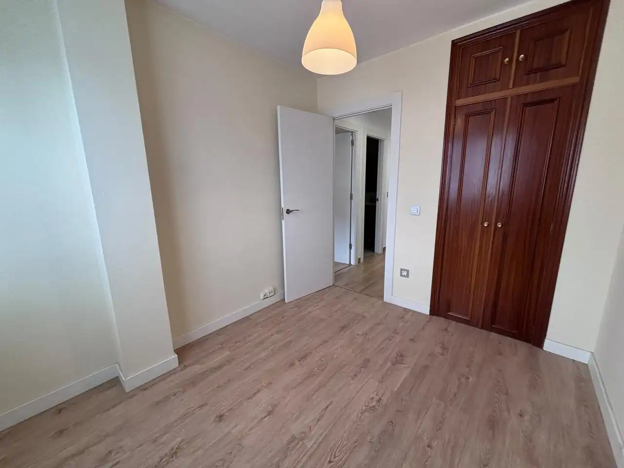 Schlafzimmer von Wohnung zur Miete in Gijón  mit Heizung und Möbliert