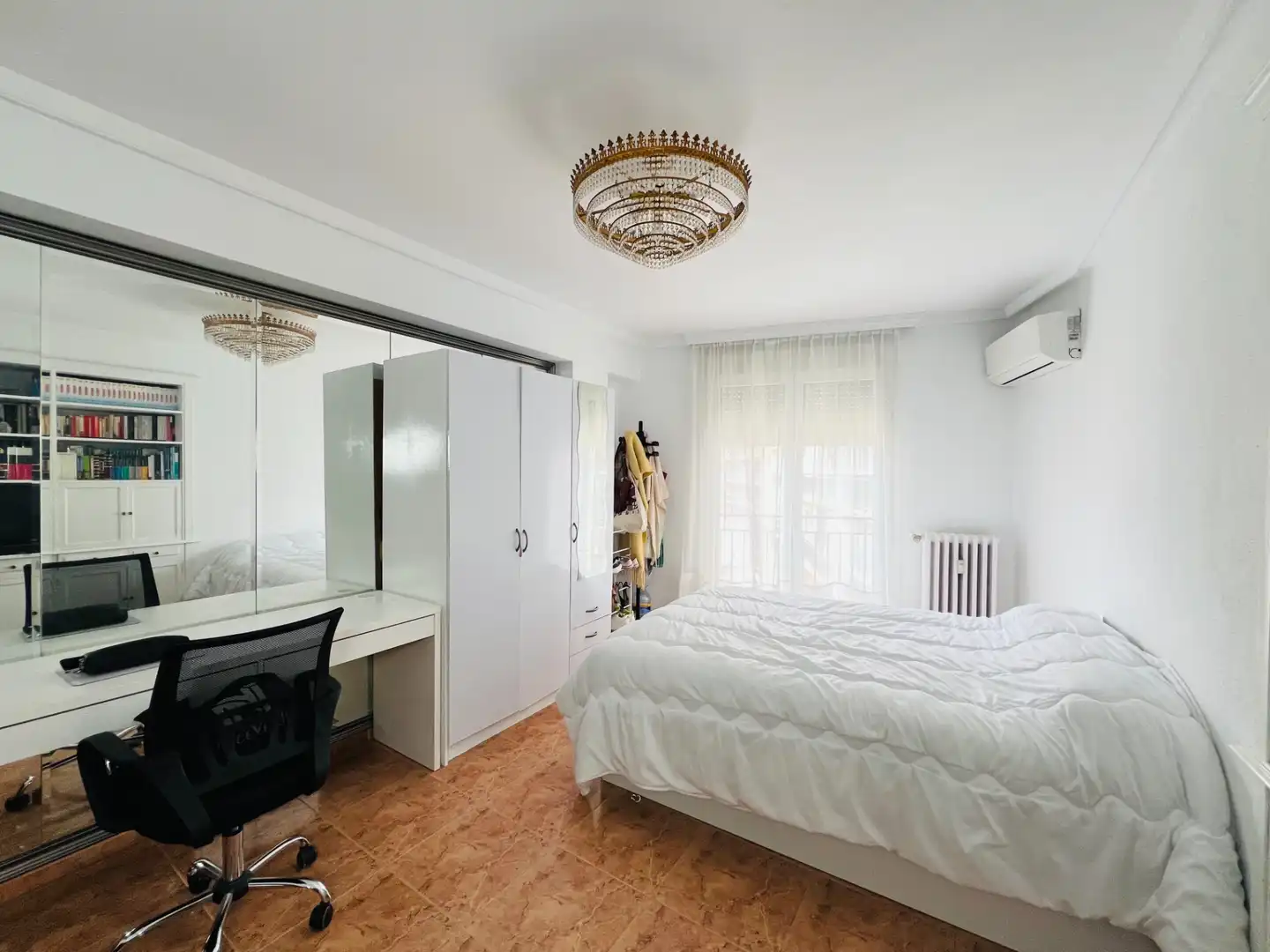 Schlafzimmer von Wohnung zum Verkauf in Zaragoza mit Klimaanlage, Möbliert und Balkon