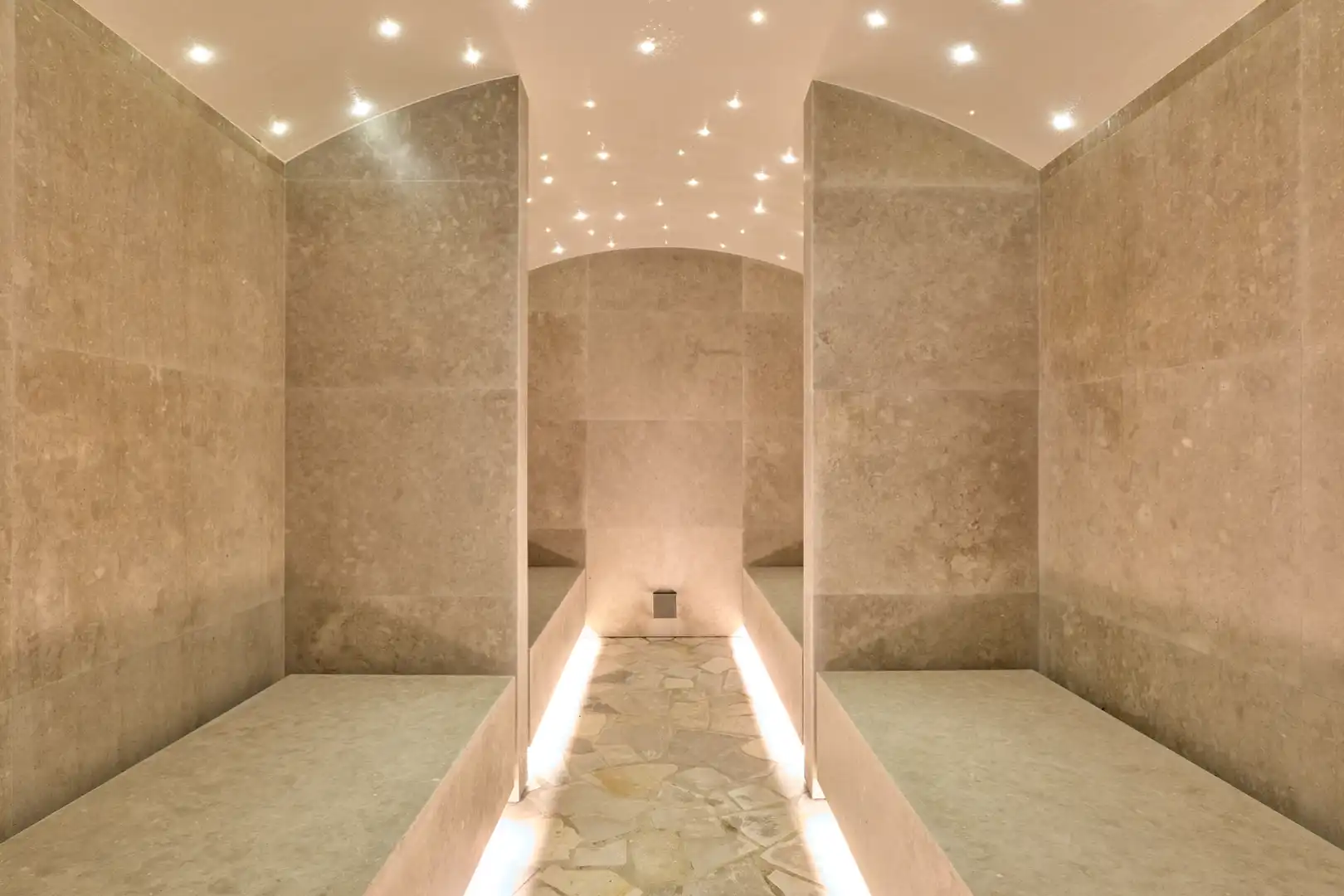 Baño de Ático de alquiler en Madrid con Aire acondicionado, Terraza y Trastero