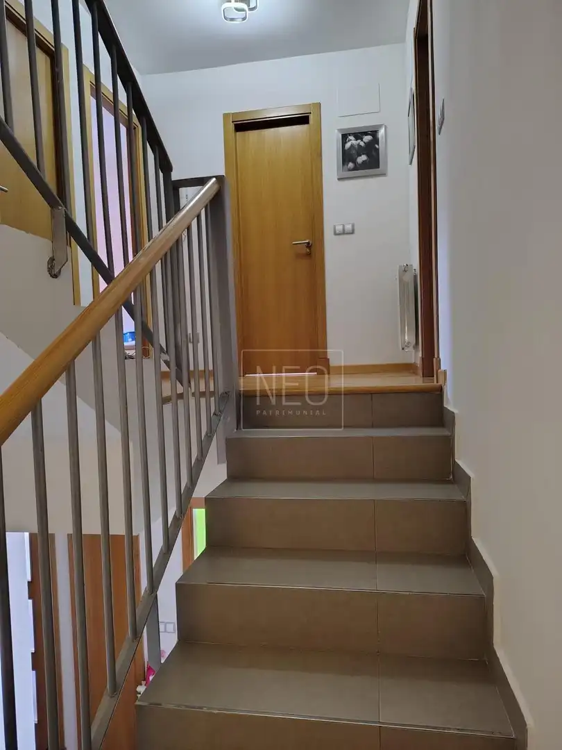 Casa adosada en venta en Villalbilla con Aire acondicionado, Calefacción y Jardín privado