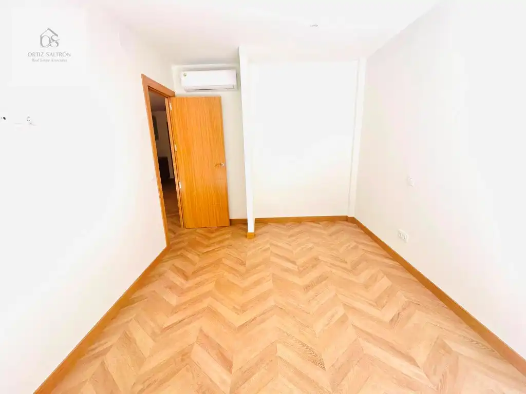 Bedroom of Flat for sale in Madrid  with Terrace