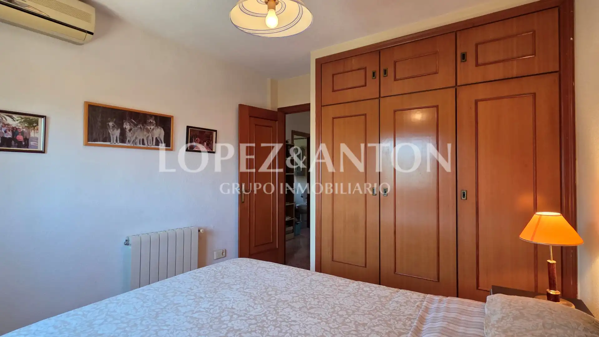 Habitación de Casa o chalet en venta en San Antonio de Benagéber con Aire acondicionado, Calefacción y Jardín privado