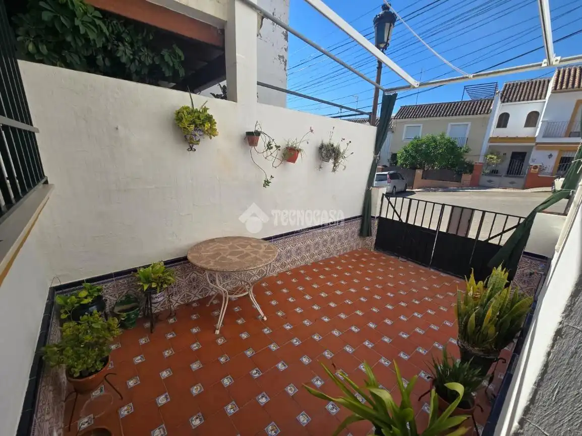 Terrassa de Casa adosada en venda en Morón de la Frontera amb Aire condicionat