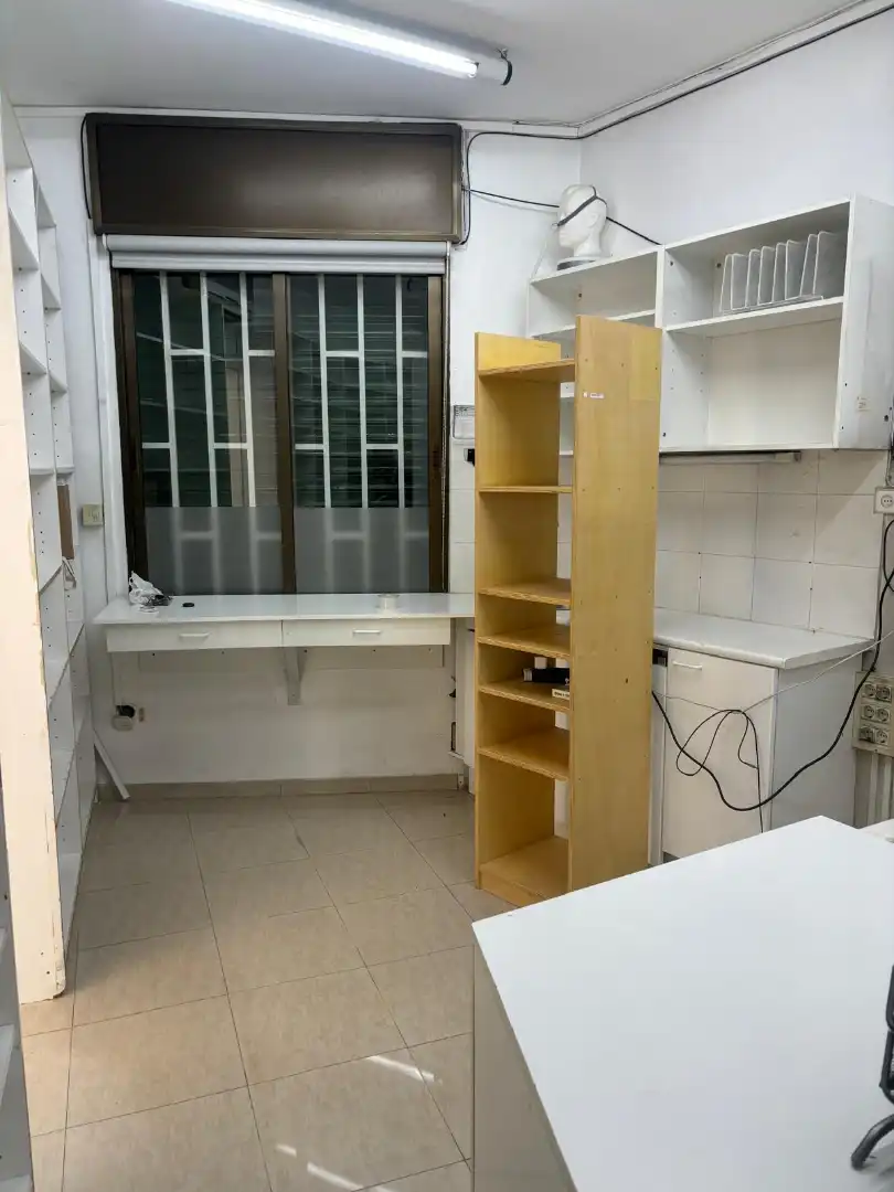 Commercial properties for rent in Carrer de Ripoll, 2, Lloreda