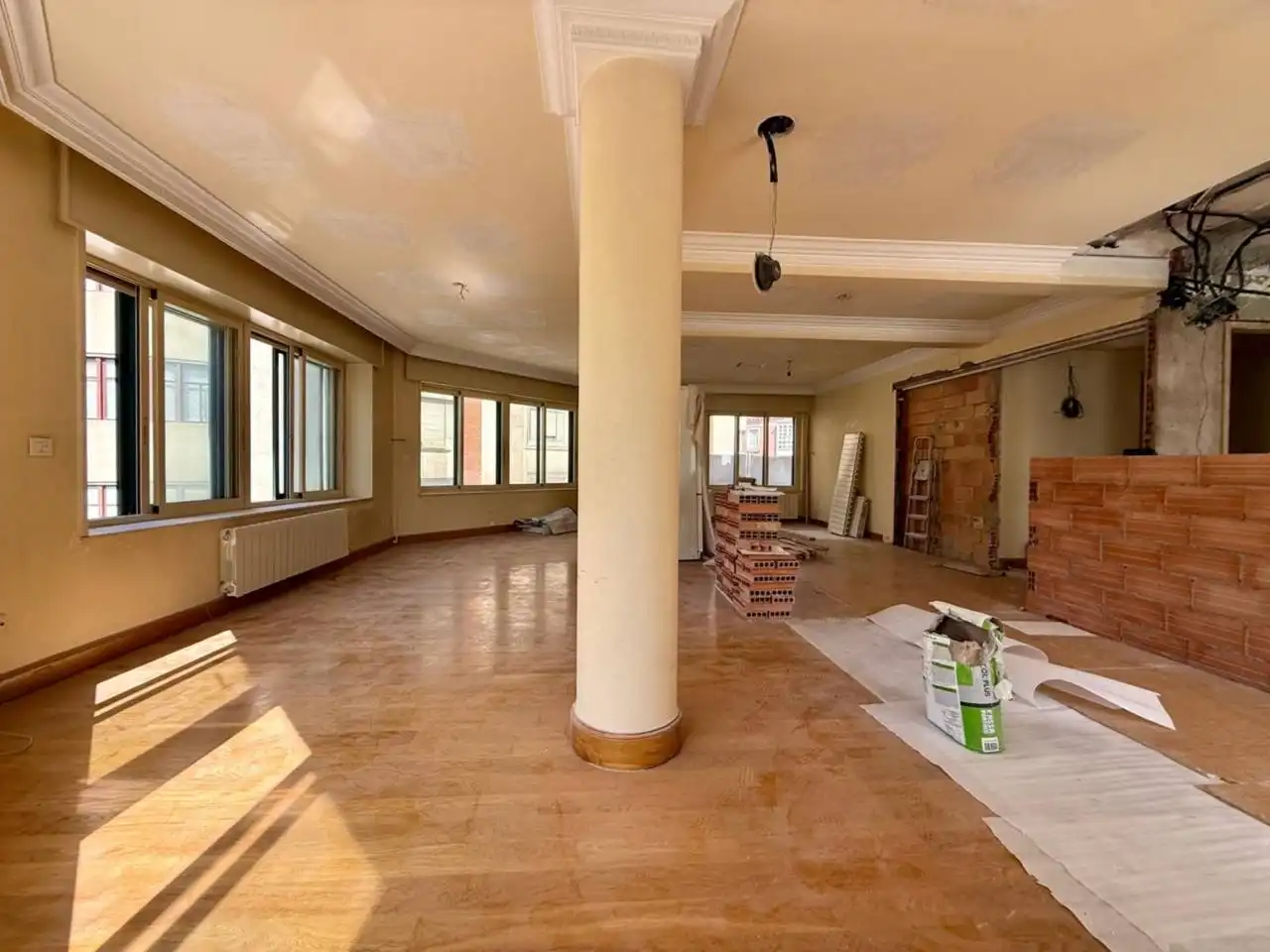 Piso en venta en Burgos con Calefacción, Parquet y Terraza