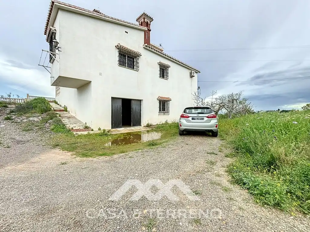 Vista exterior de Casa o chalet en venta en Vélez-Málaga con Aire acondicionado, Jardín privado y Terraza