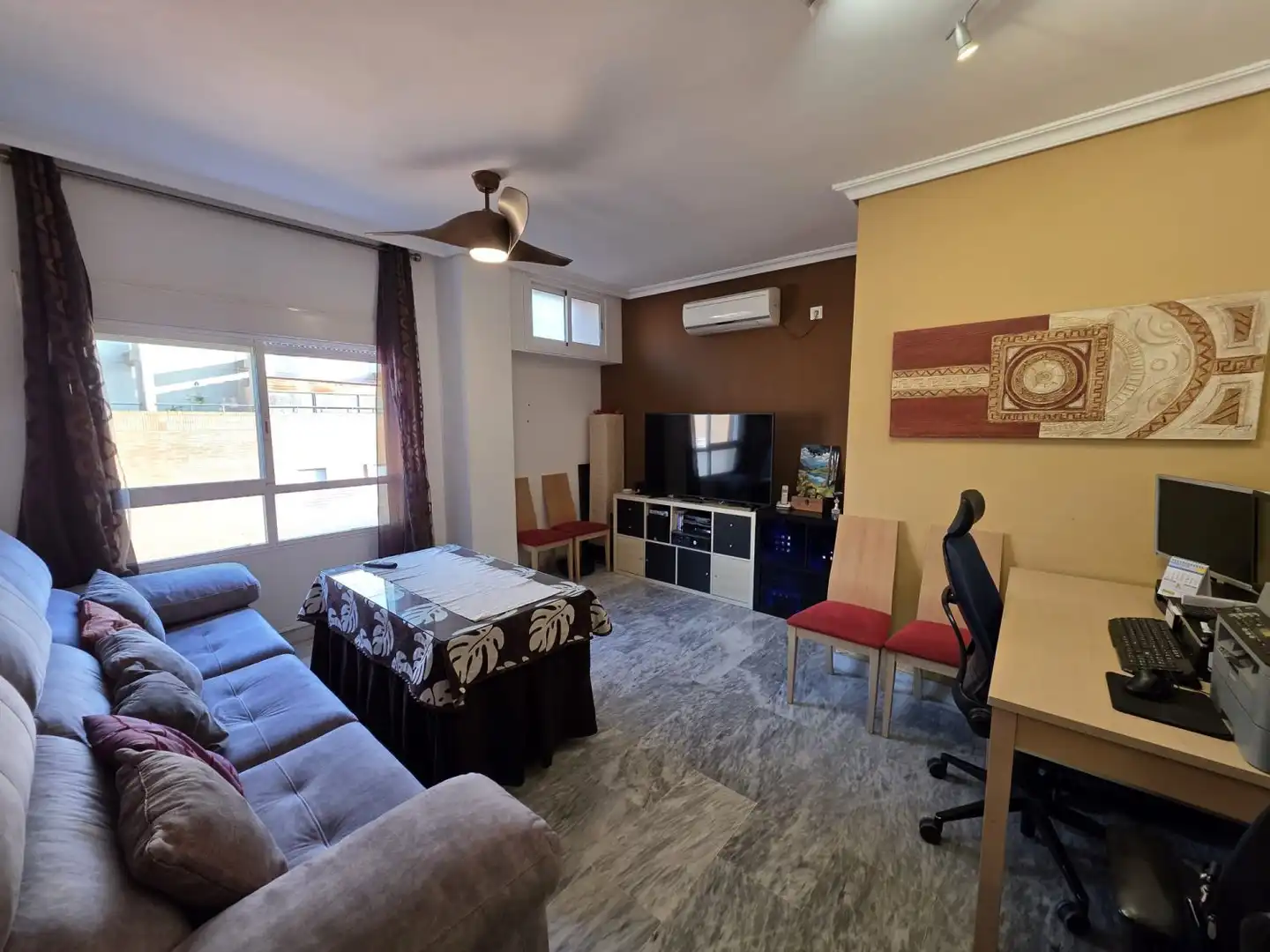 Sala d'estar de Àtic en venda en Sevilla amb Aire condicionat, Terrassa i Traster