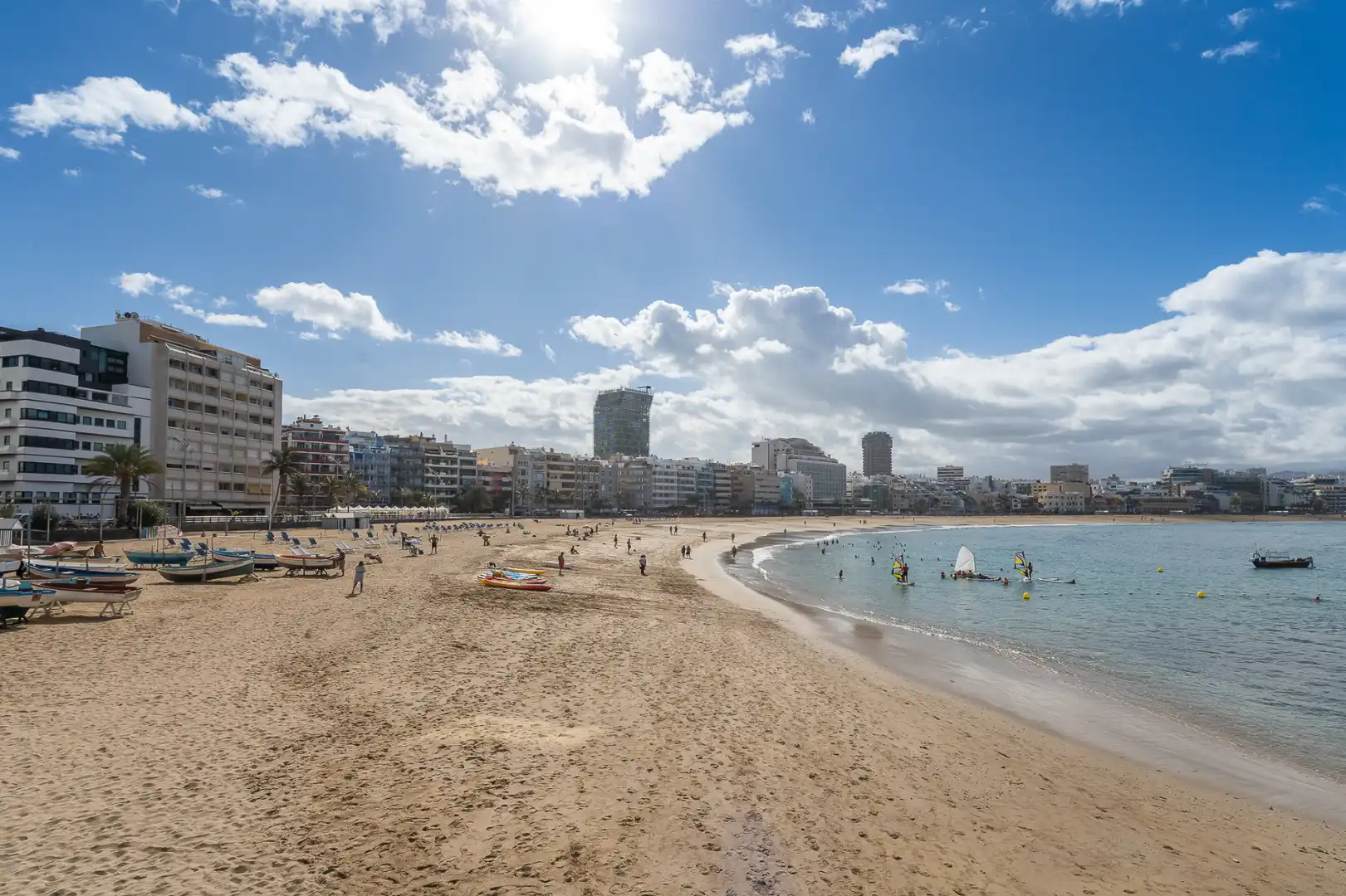 Vista exterior de Pis en venda en Las Palmas de Gran Canaria amb Terrassa, Moblat i Balcó