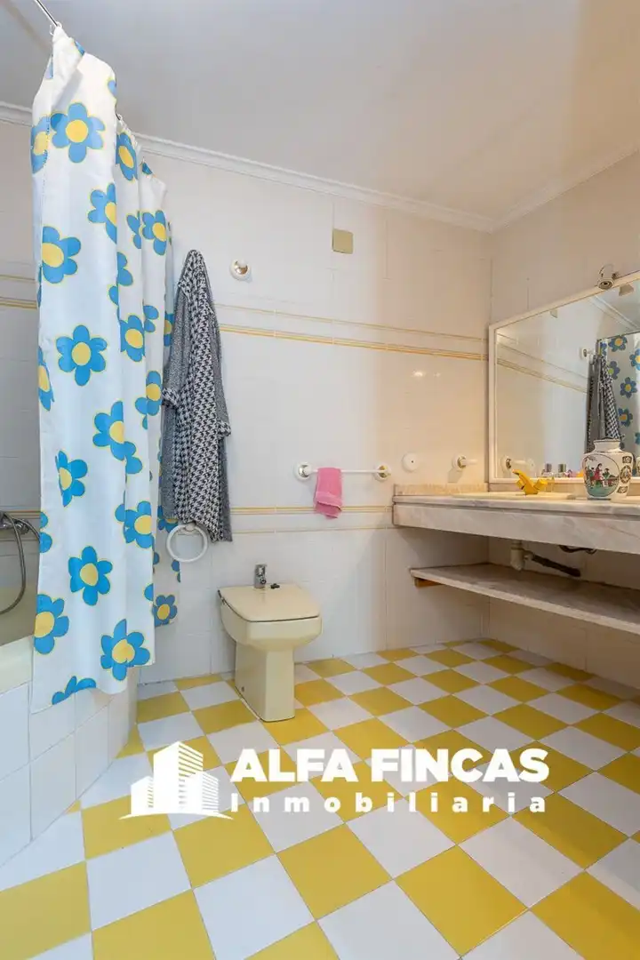 Baño de Casa o chalet en venta en Mota del Cuervo con Aire acondicionado, Jardín privado y Terraza