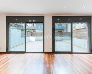 Exterior view of Apartment for sale in  Barcelona Capital  with Air Conditioner, Heating and Parquet flooring