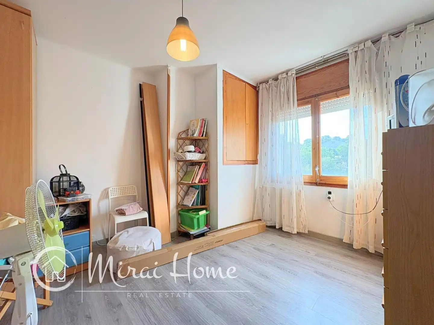 Dormitori de Casa o xalet en venda en Santa Eulàlia de Ronçana amb Calefacció, Jardí privat i Parquet