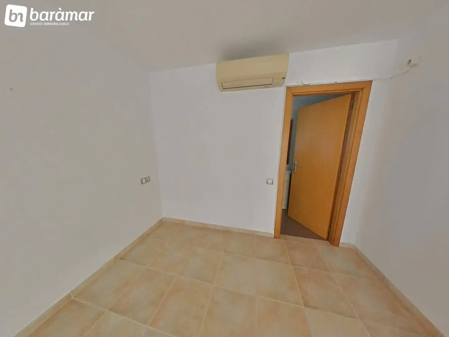 Dormitori de Dúplex en venda en Roda de Berà amb Aire condicionat, Calefacció i Terrassa