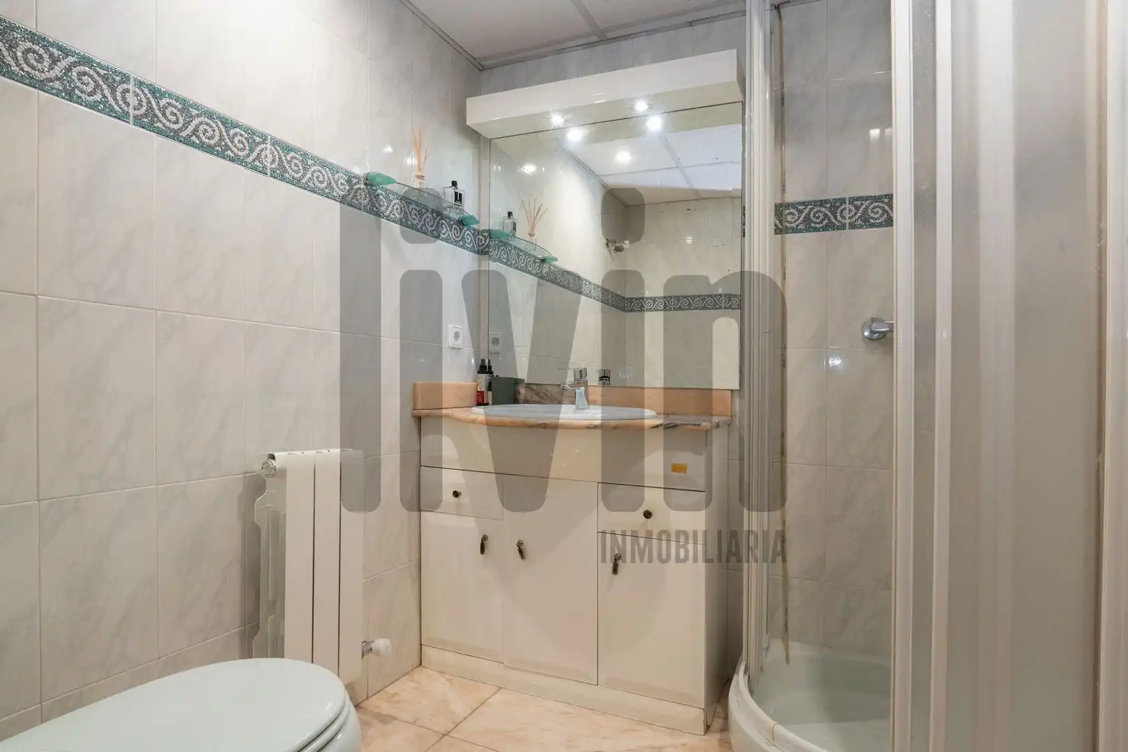 Badezimmer von Maisonette zum Verkauf in Jaén mit Klimaanlage, Heizung und Terrasse