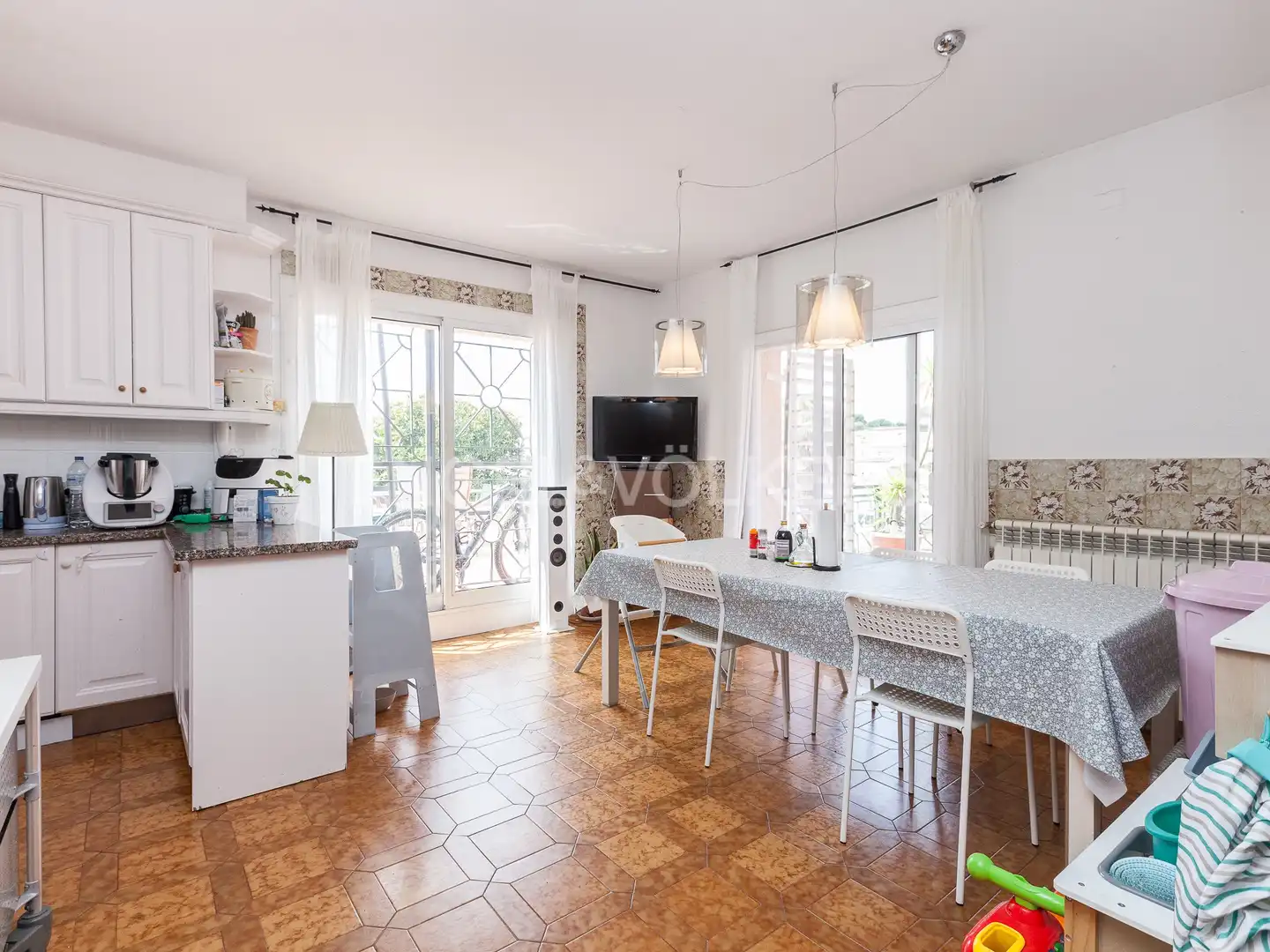 Comedor de Casa o chalet en venta en Mataró con Aire acondicionado, Calefacción y Jardín privado