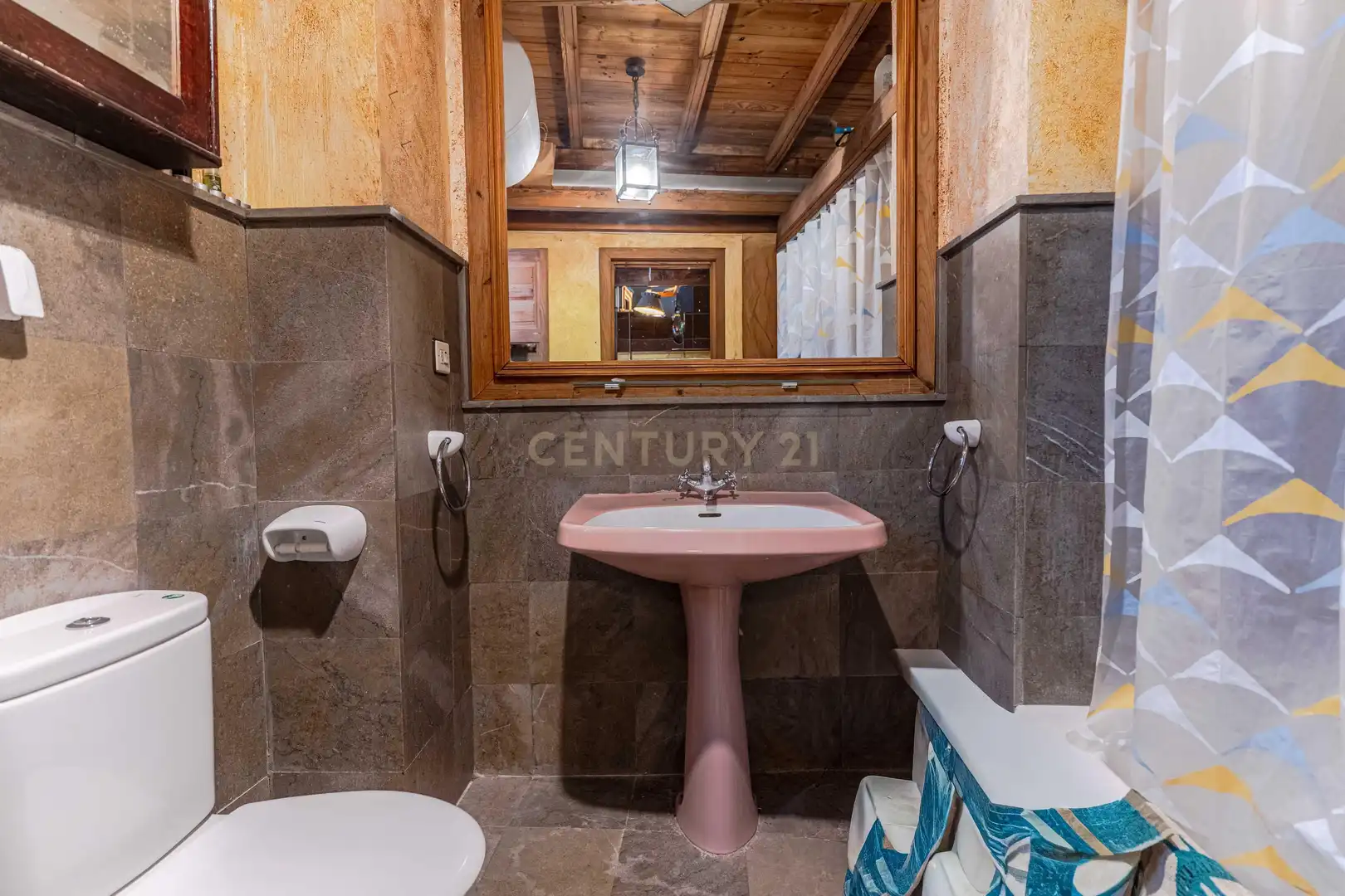 Bany de Casa o xalet en venda en Granada
