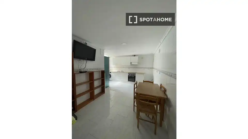 Wohnung zur untervermieten in Sagunto / Sagunt mit Klimaanlage und Terrasse