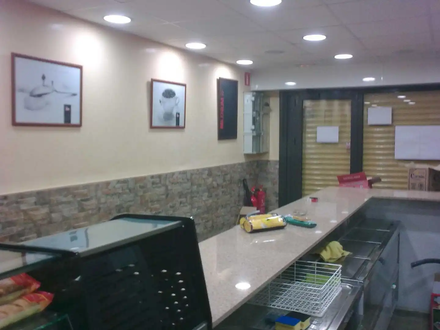 Local comercial en venda a Artigues - Llefià, imagen 2