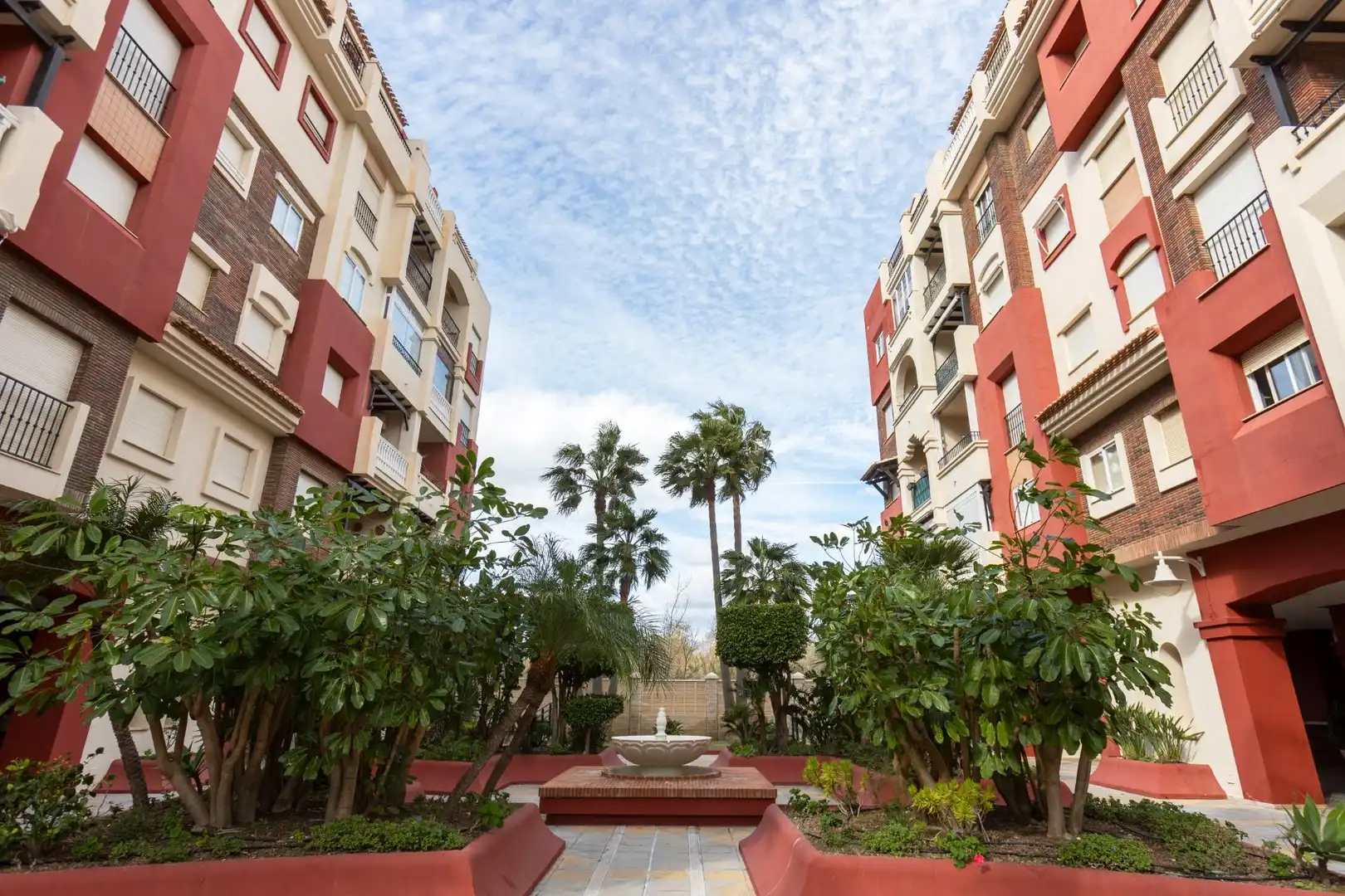 Außenansicht von Dachboden zum Verkauf in Motril mit Privatgarten, Terrasse und Gemeinschaftspool