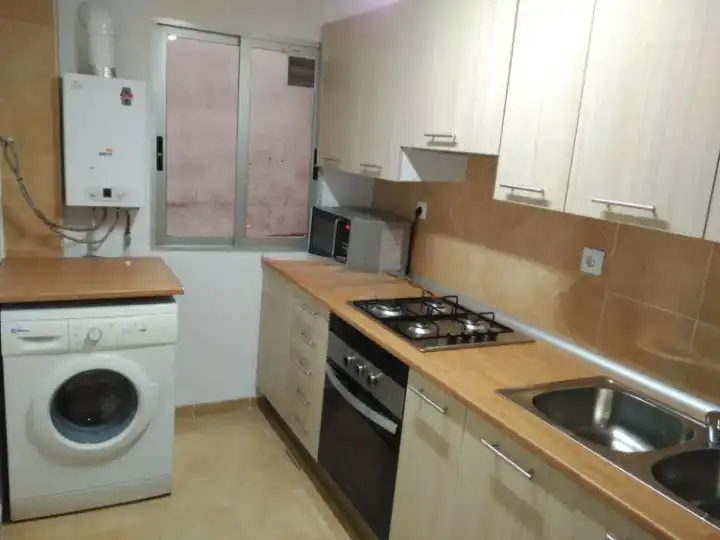 Kitchen of Flat for rent in Burjassot  with Air Conditioner, Furnished and Oven