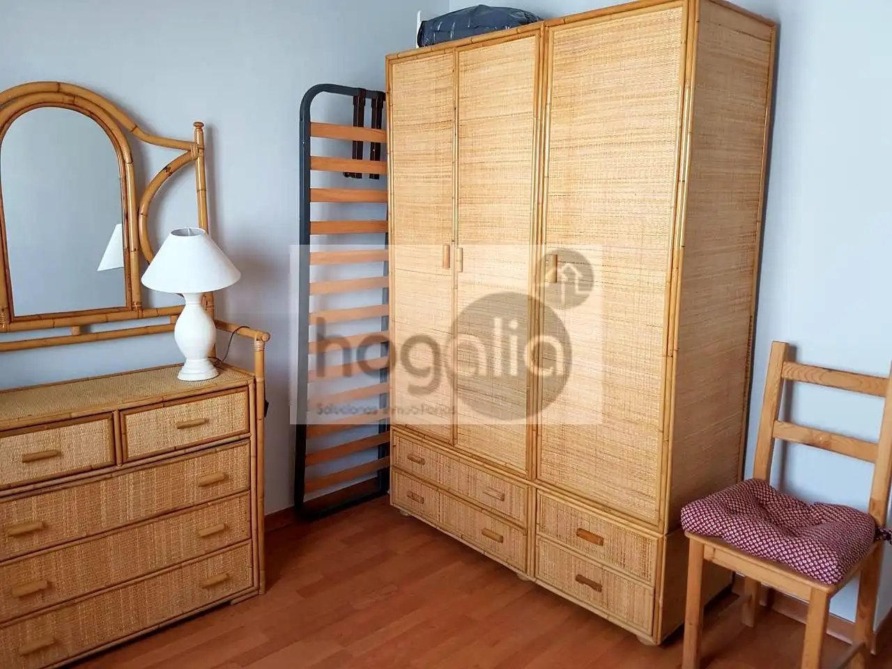 Habitación de Piso de alquiler en Sevilla con Aire acondicionado y Amueblado
