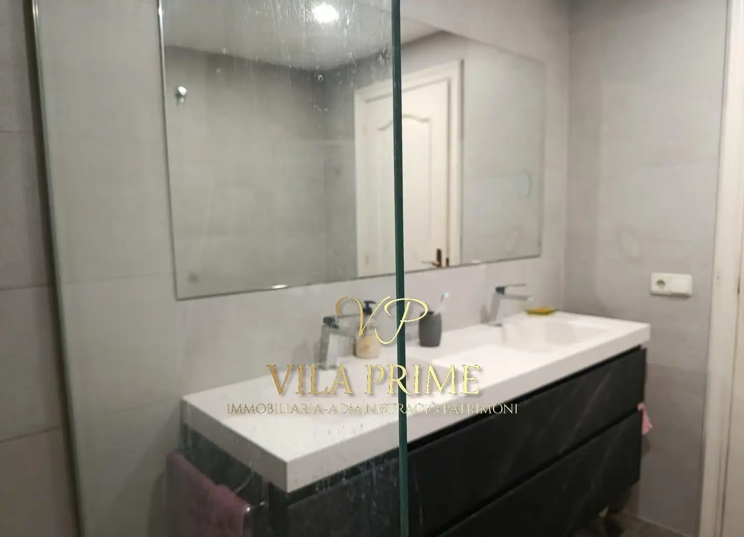 Baño de Piso en venta en Mataró con Calefacción, Terraza y Trastero