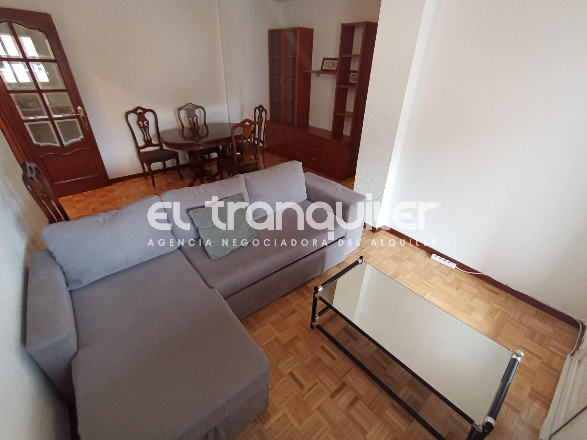 Sala d'estar de Pis de lloguer en Fuenlabrada amb Parquet, Terrassa i Moblat