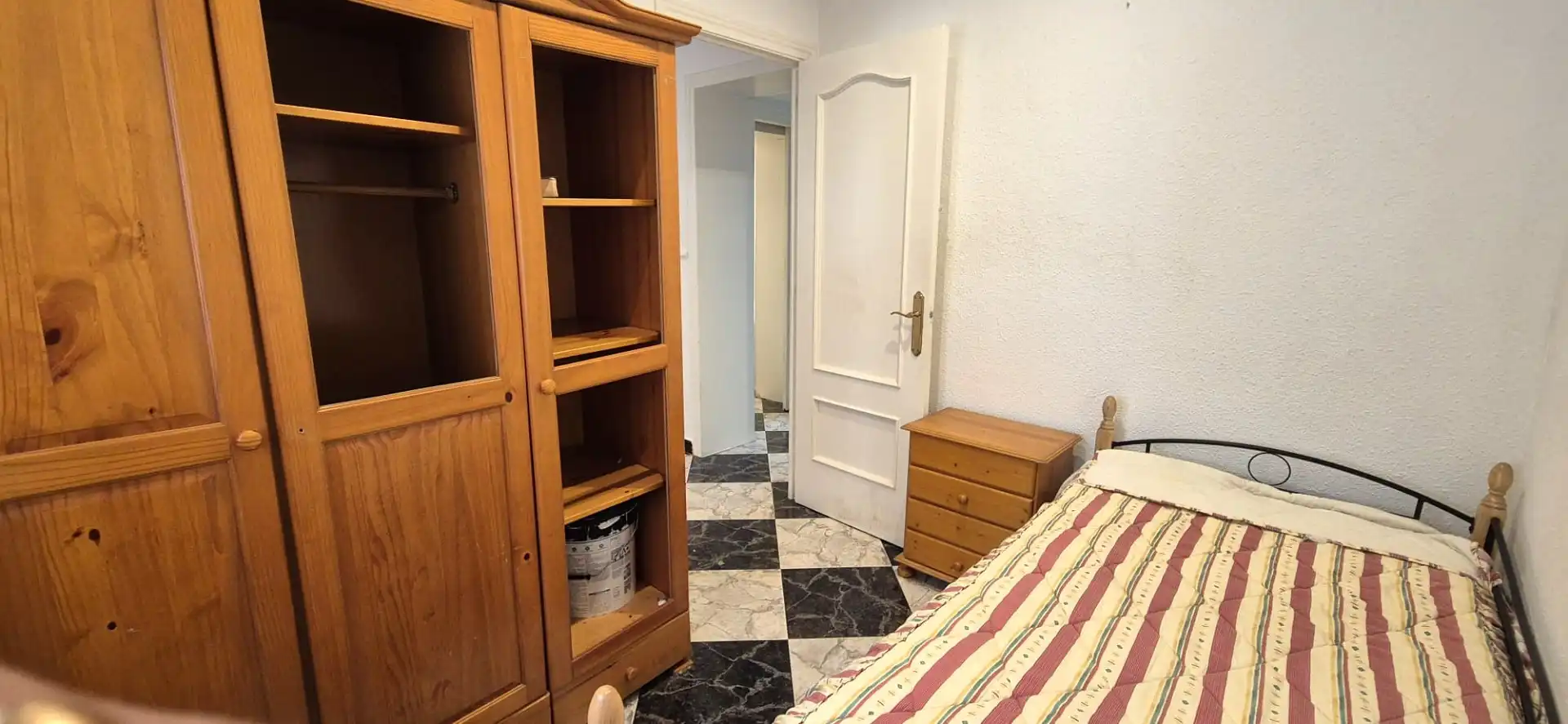Habitación de Piso en venta en Badajoz con Aire acondicionado, Calefacción y Amueblado