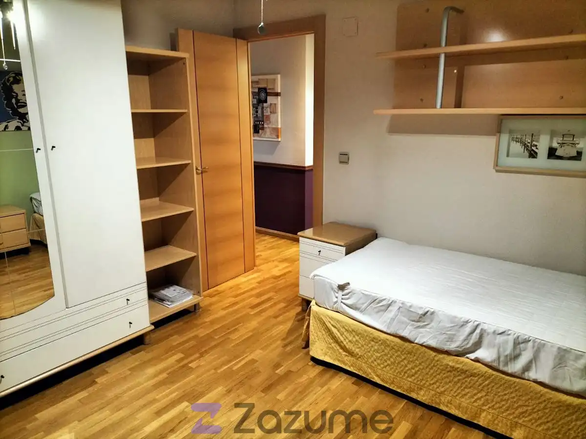 Habitación de Piso de alquiler en Zaragoza con Aire acondicionado, Calefacción y Parquet