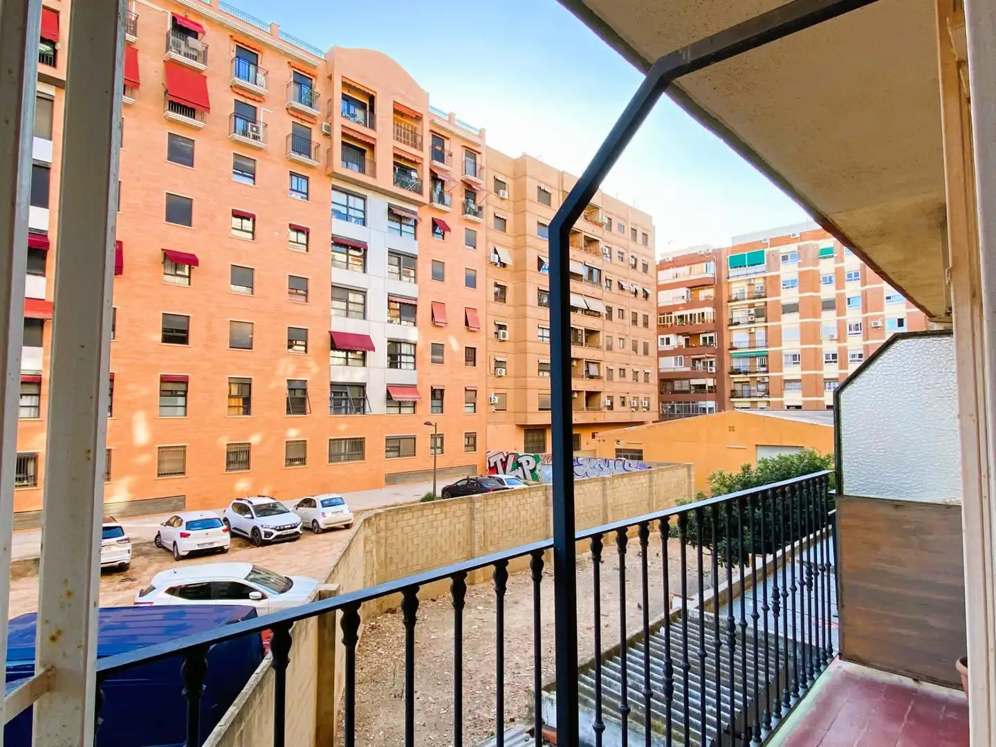 Vista exterior de Piso en venta en Valencia con Trastero y Balcón