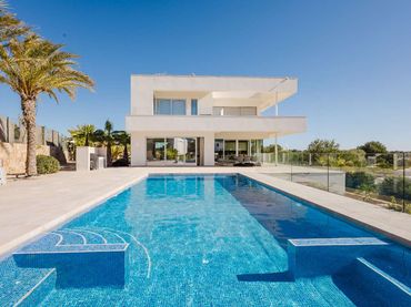 Chalet con piscina en venta en Orihuela Costa