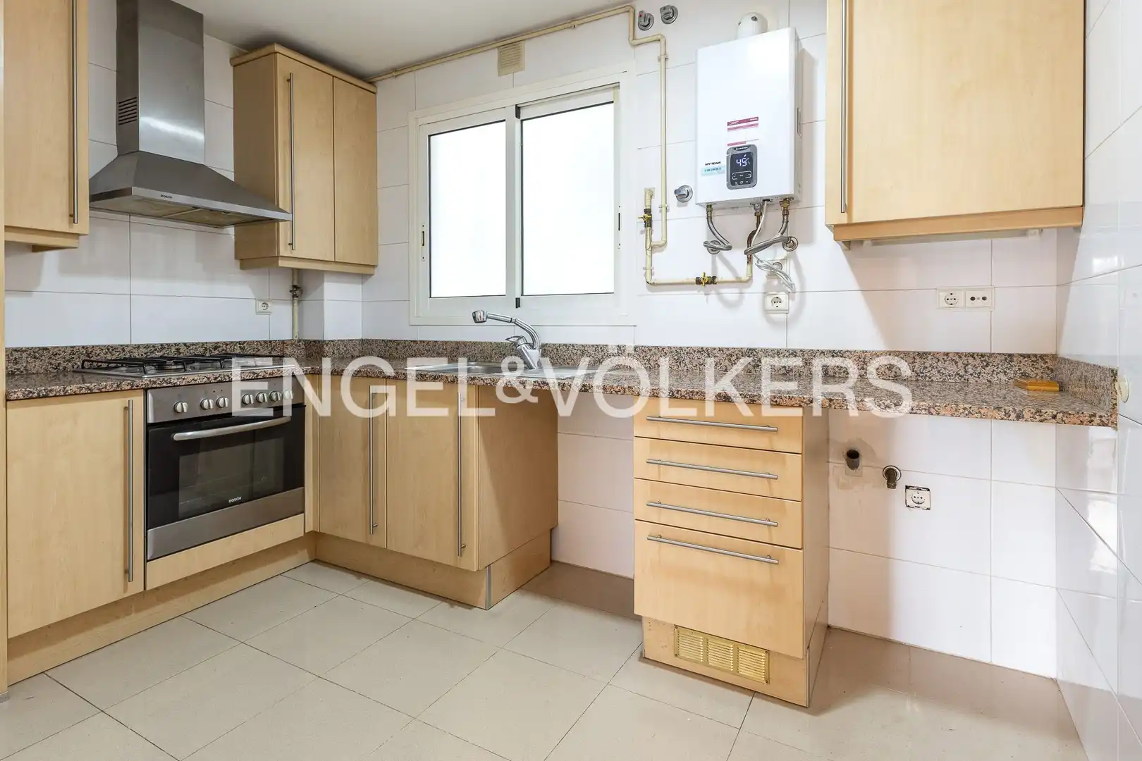 Kitchen of Flat for sale in Mataró  with Air Conditioner, Heating and Parquet flooring