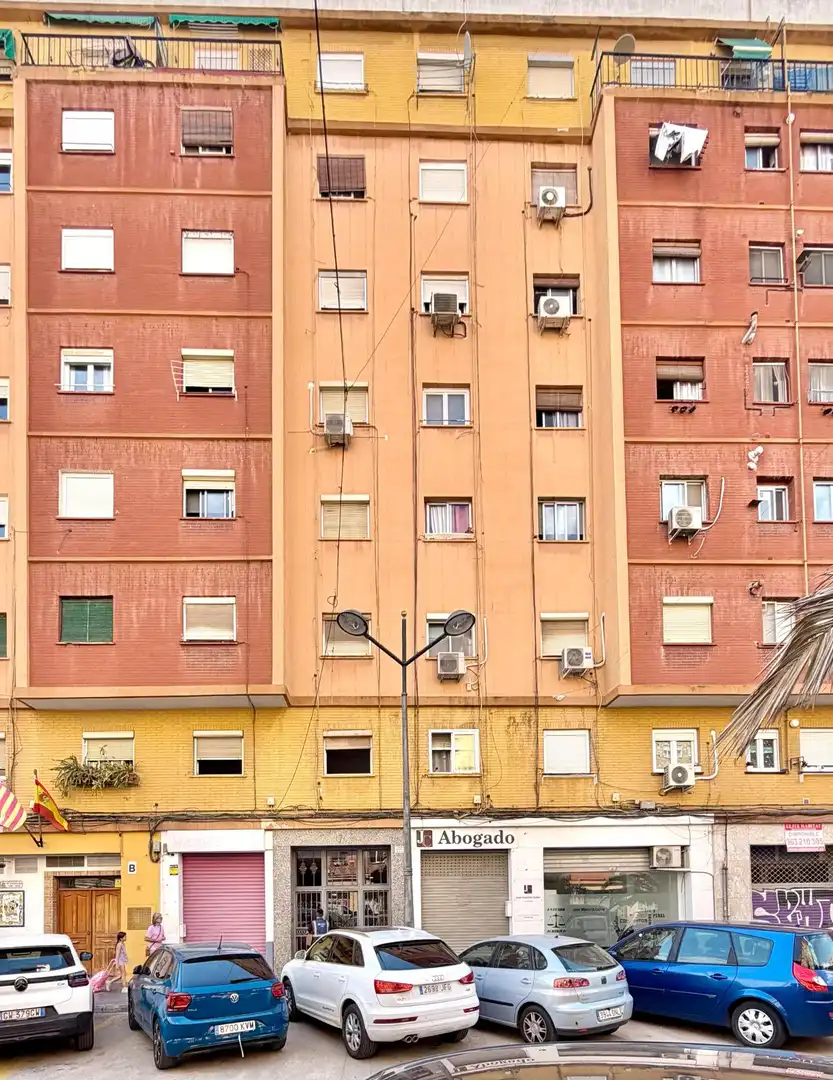 Piso con ascensor en venta en Calle CONCHITA PIQUER 7, imagen 2