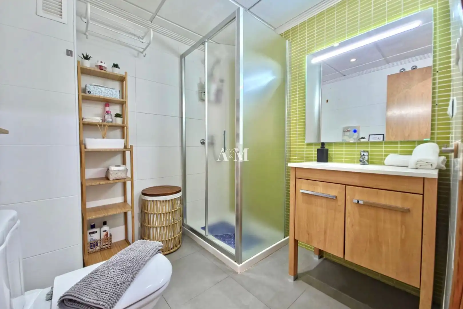Baño de Piso de alquiler en Guardamar del Segura con Aire acondicionado, Calefacción y Terraza