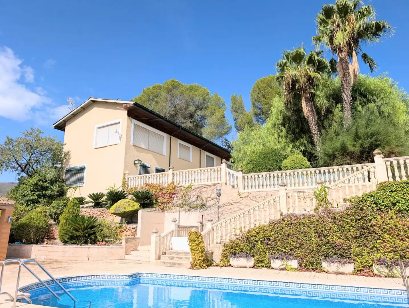 Villa con terrazza in vendita a Cocentaina