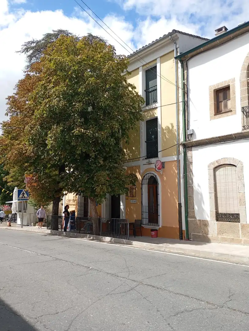 Vista exterior de Edificio en venta en Baños de Montemayor