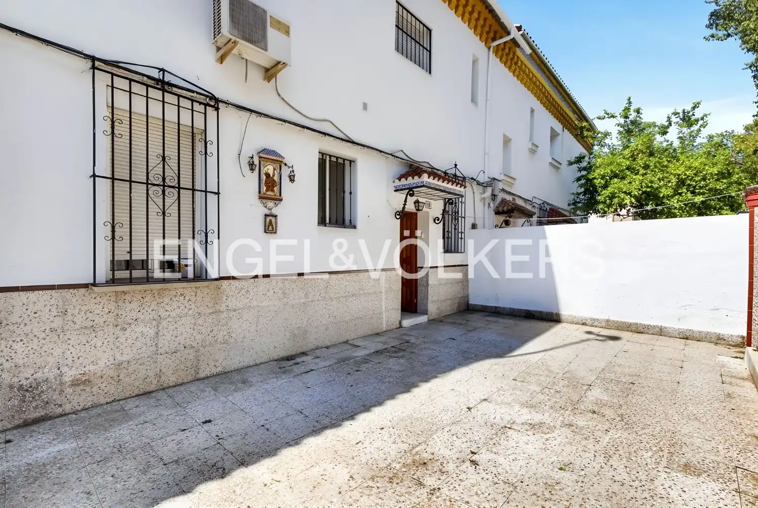 Exterior view of Flat for sale in Sevilla  with Heating