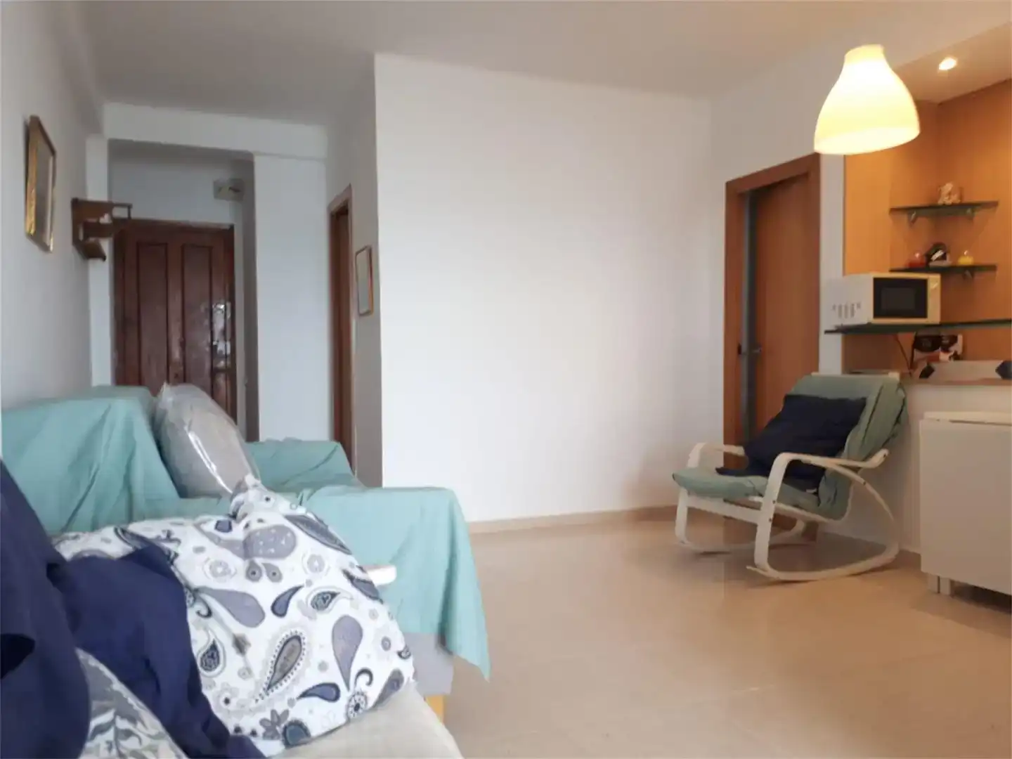 Sala d'estar de Apartament de lloguer en Tavernes de la Valldigna amb Moblat