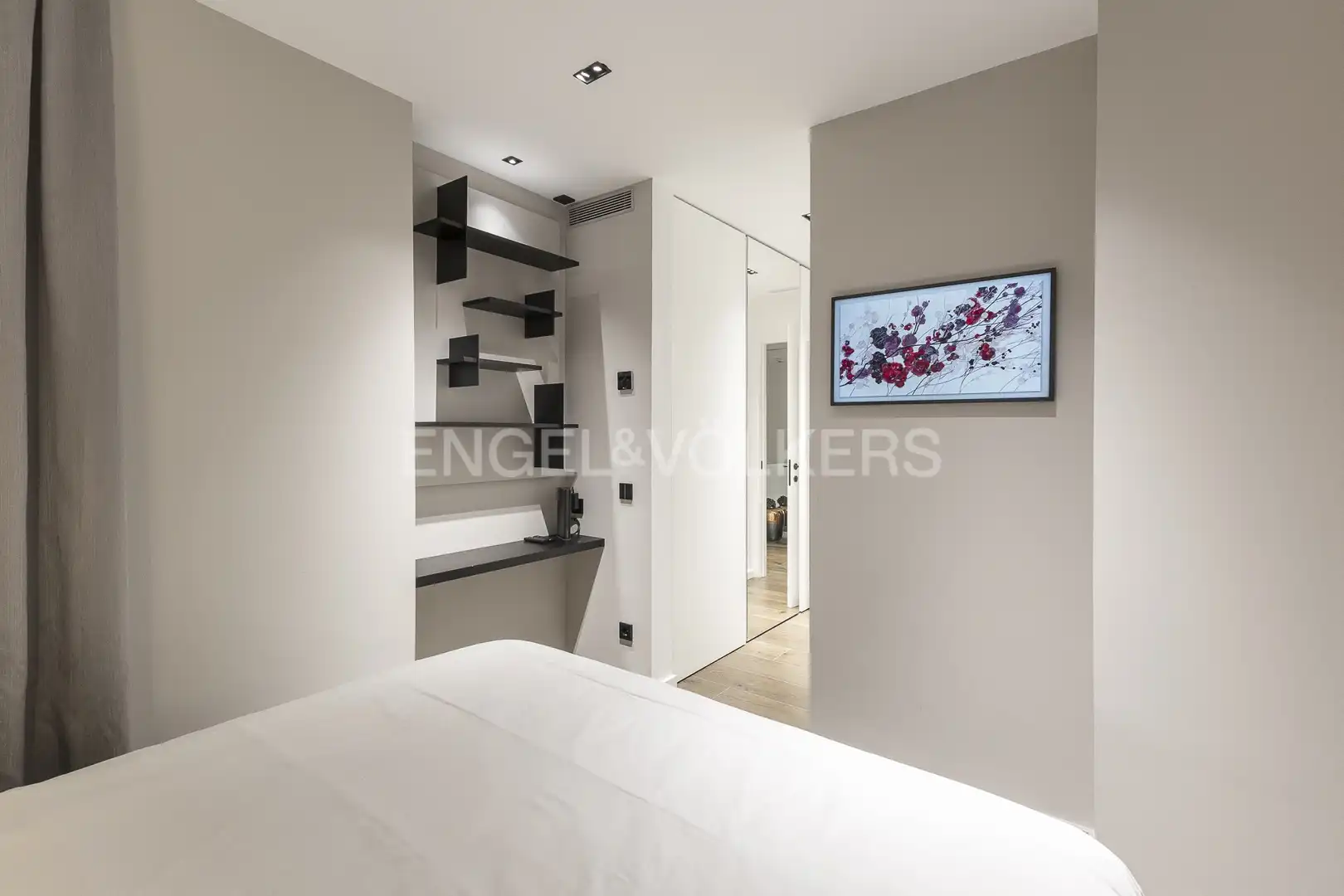 Bedroom of Attic for sale in Barcelona  with Air Conditioner, Heating and Terrace