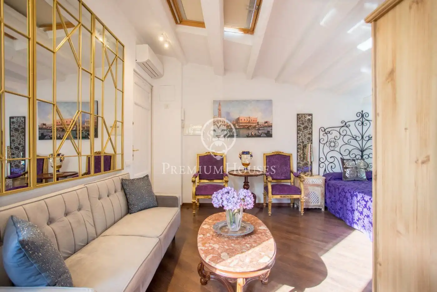 Living room of Country homes for sale in Canet de Mar  with Air Conditioner, Heating and Private garden