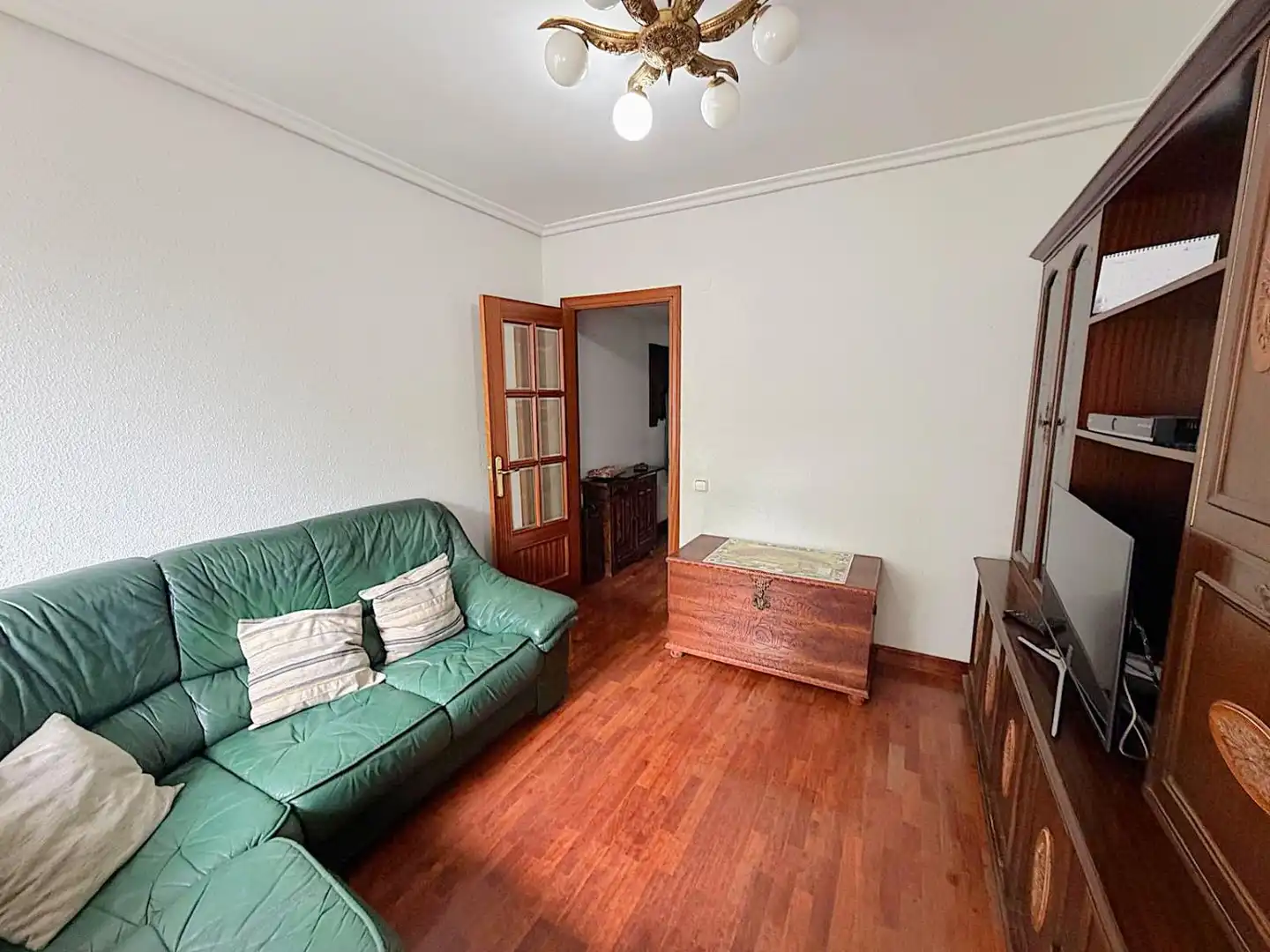 Sala d'estar de Pis en venda en Vitoria - Gasteiz amb Calefacció, Parquet i Terrassa