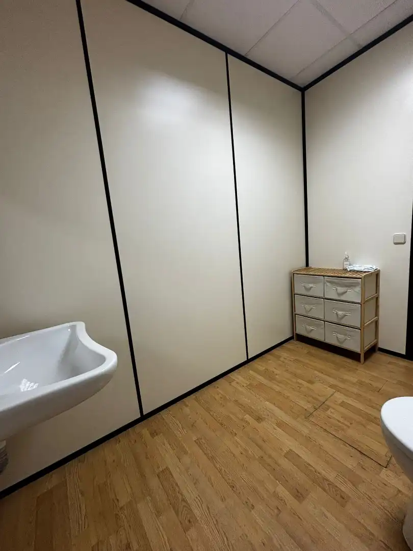 Bathroom of Commercial properties for rent in Villalbilla  with Air Conditioner and Furnished