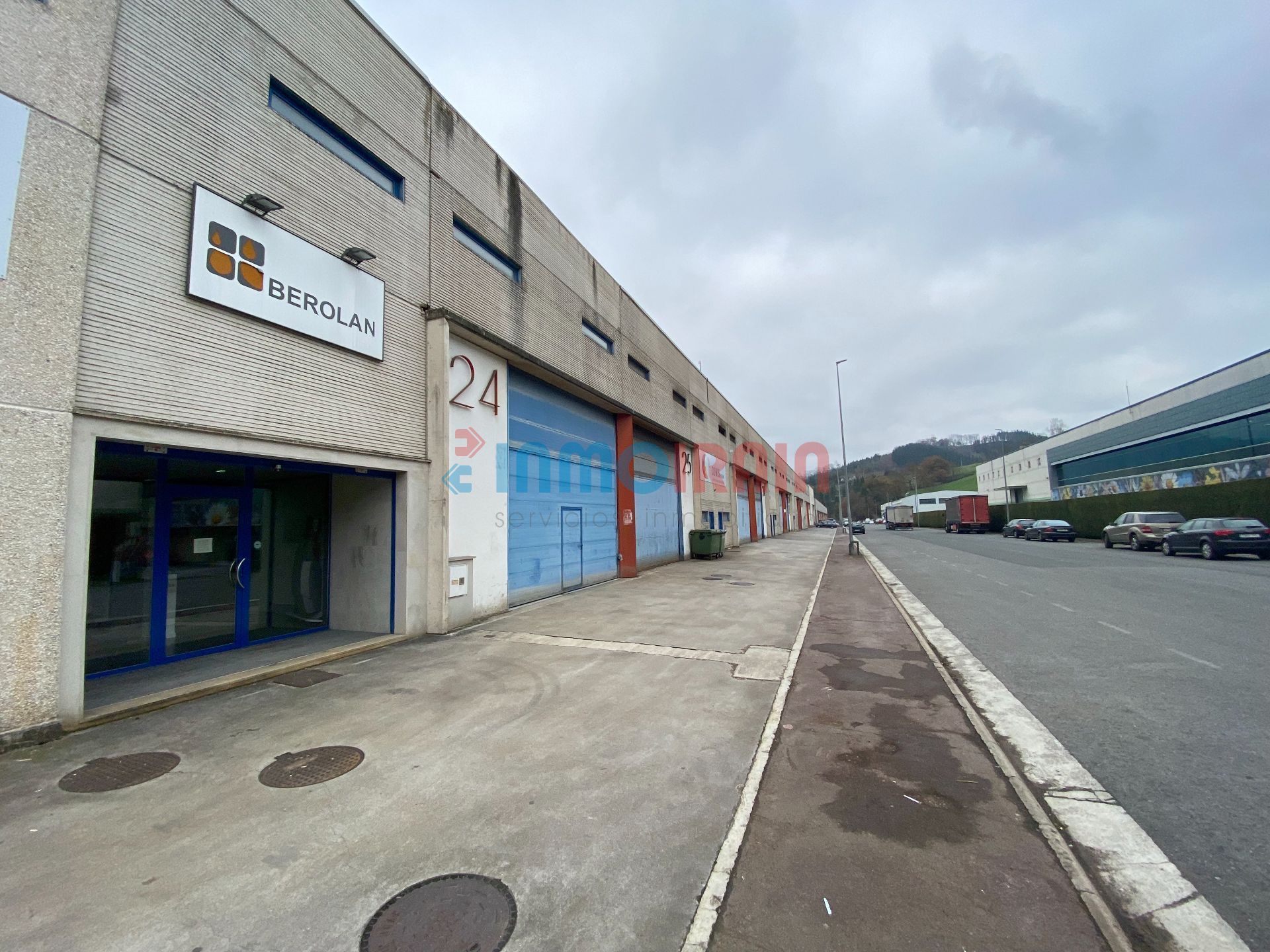 Vista exterior de Nau industrial en venda en Lazkao