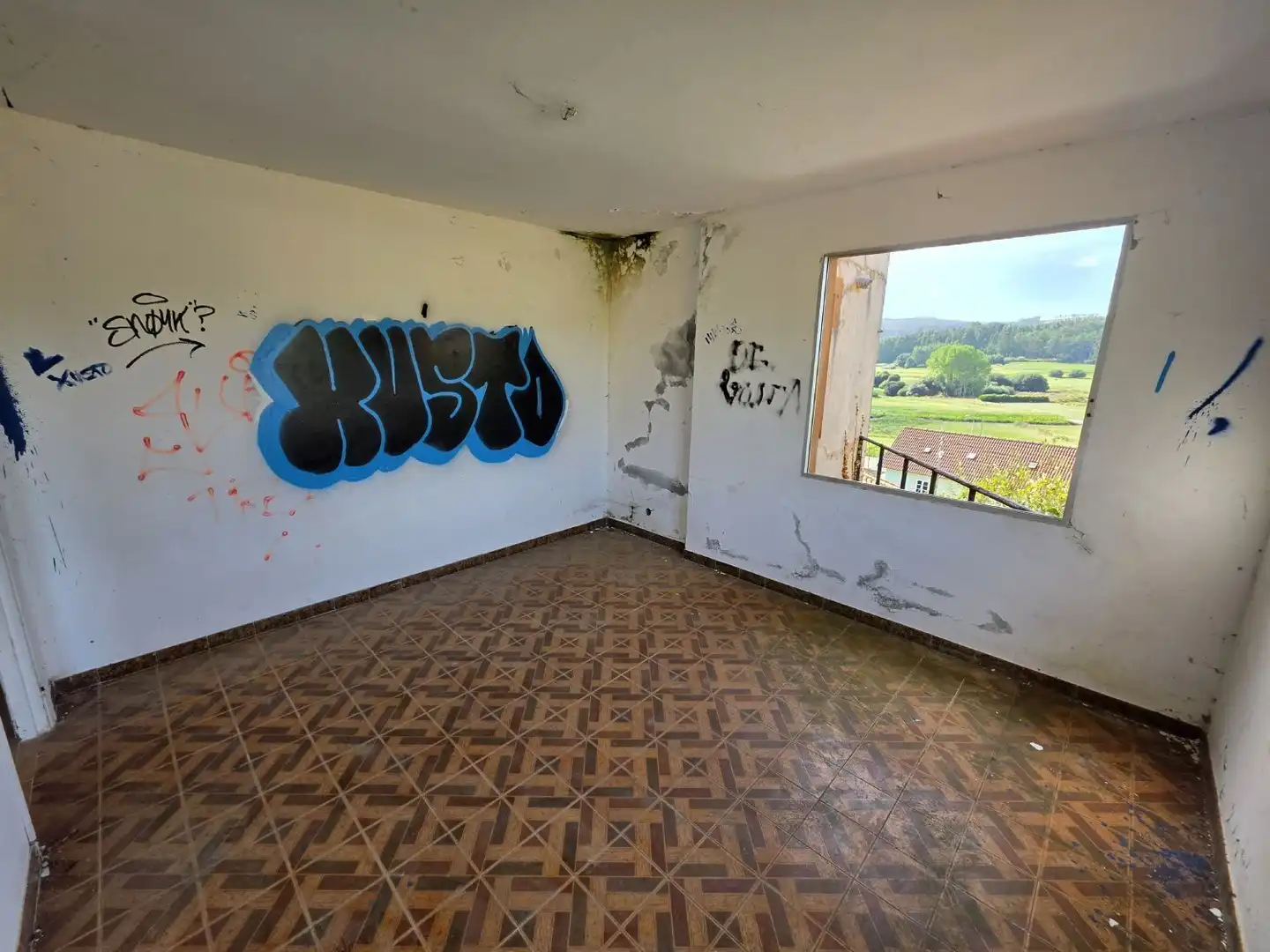 Sala d'estar de Casa o xalet en venda en Ponteceso amb Terrassa